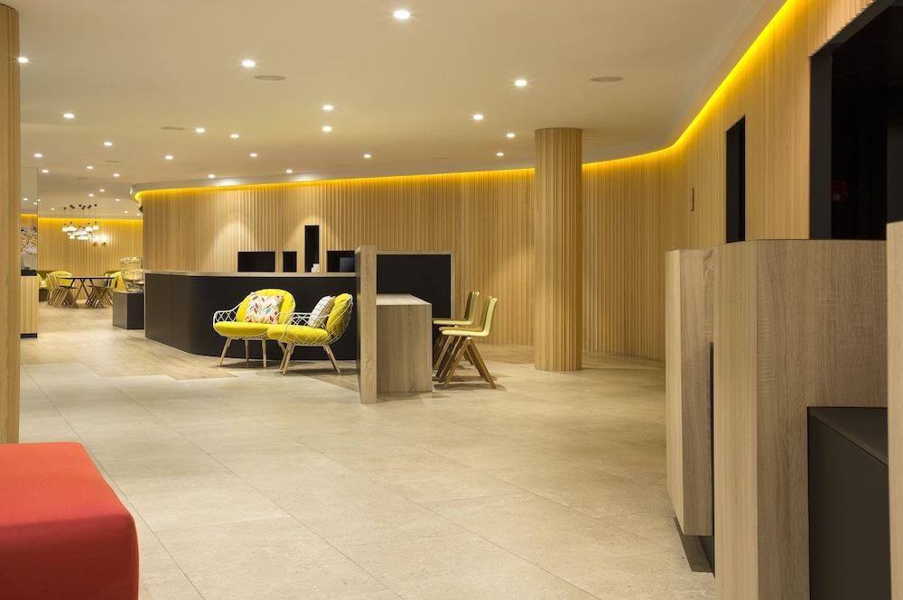Citadines Ramblas Barcellona Esterno foto